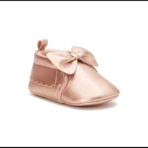 Like new Carters baby girl shoes